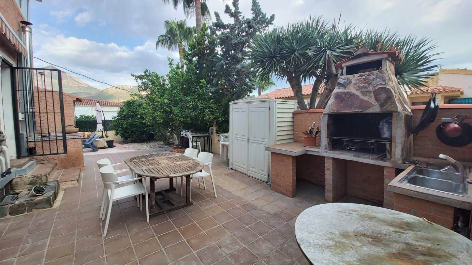 4 bedroom Villa for sale in La Nucia with pool garage - € 349,000 (Ref: 8546698)