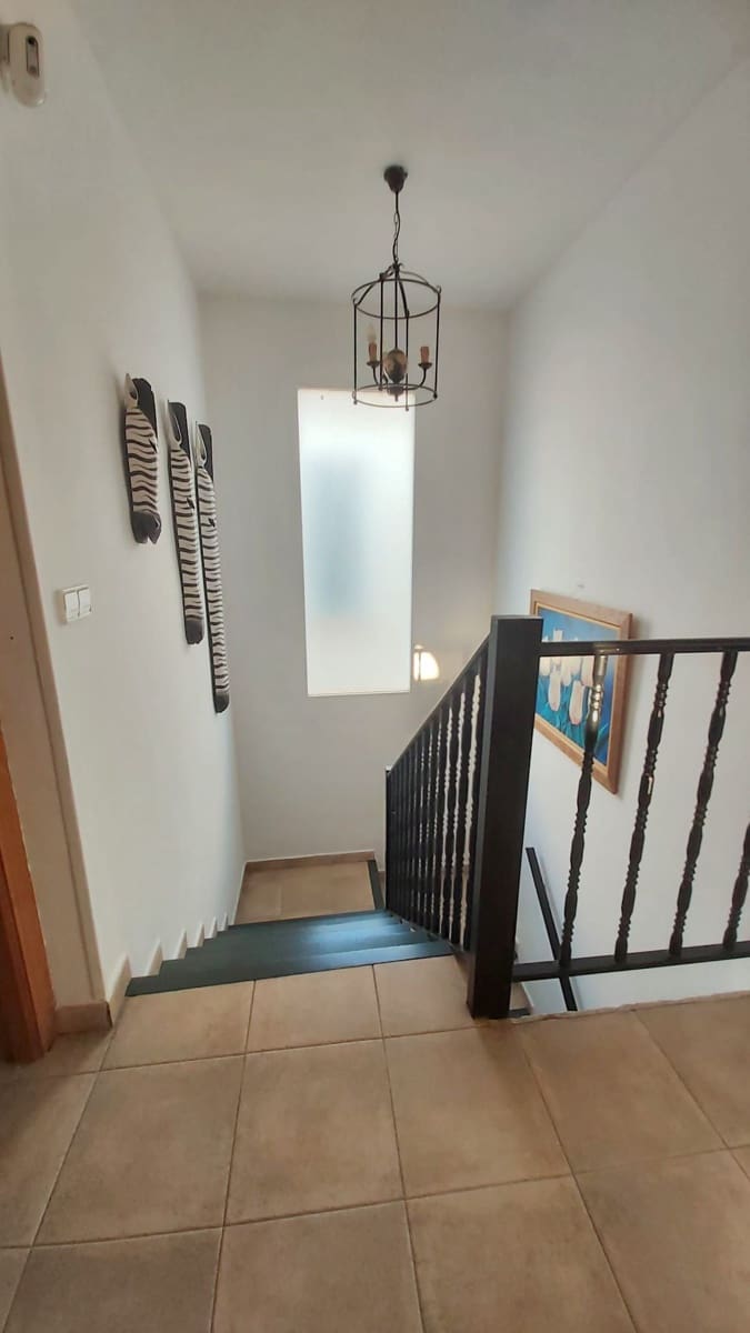 4 bedroom Villa for sale in La Nucia with pool garage - € 349,000 (Ref: 8546698)