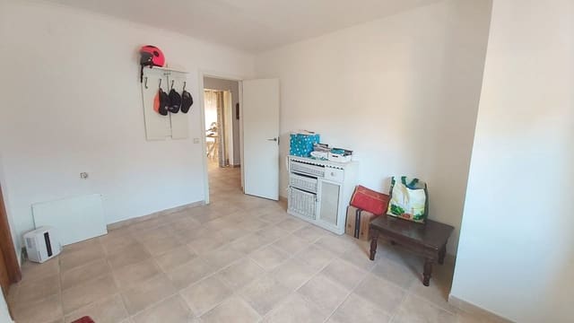 Chalet de 4 habitaciones en La Nucia en venta con piscina garaje - 349.000 € (Ref: 8546698)