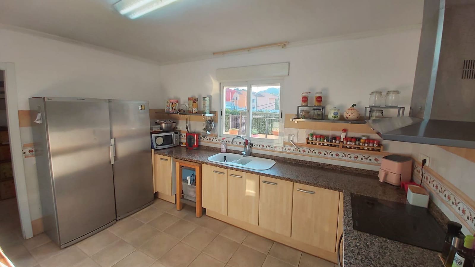 4 bedroom Villa for sale in La Nucia with pool garage - € 349,000 (Ref: 8546698)