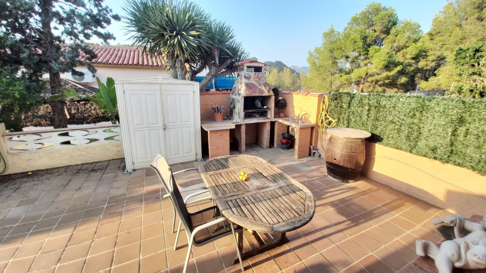 4 bedroom Villa for sale in La Nucia with pool garage - € 349,000 (Ref: 8546698)