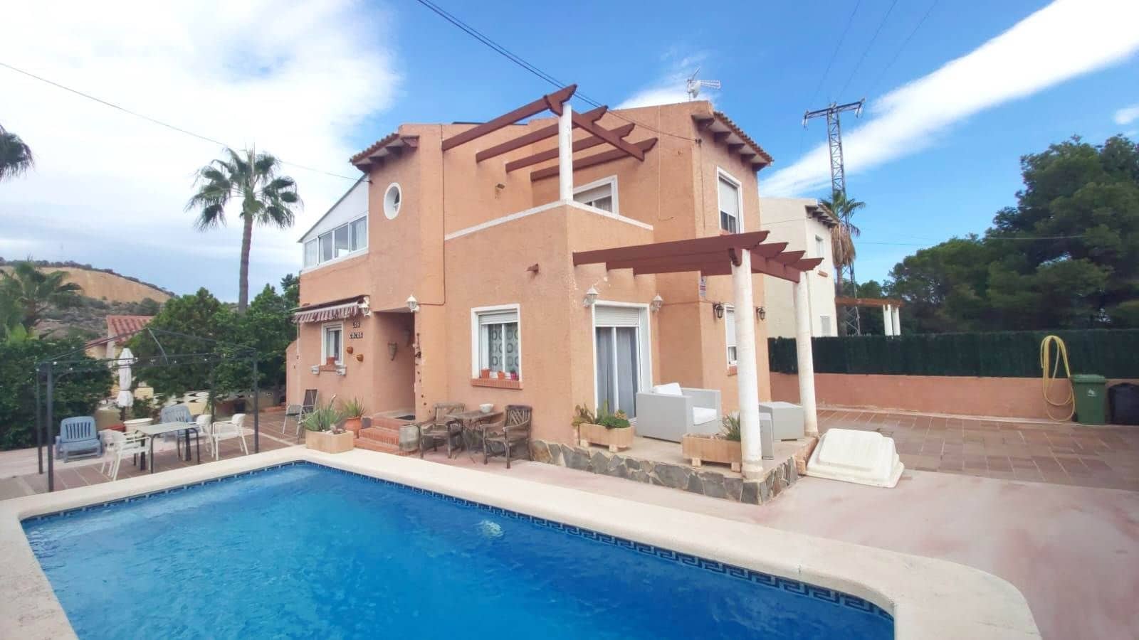 4 bedroom Villa for sale in La Nucia with pool garage - € 349,000 (Ref: 8546698)