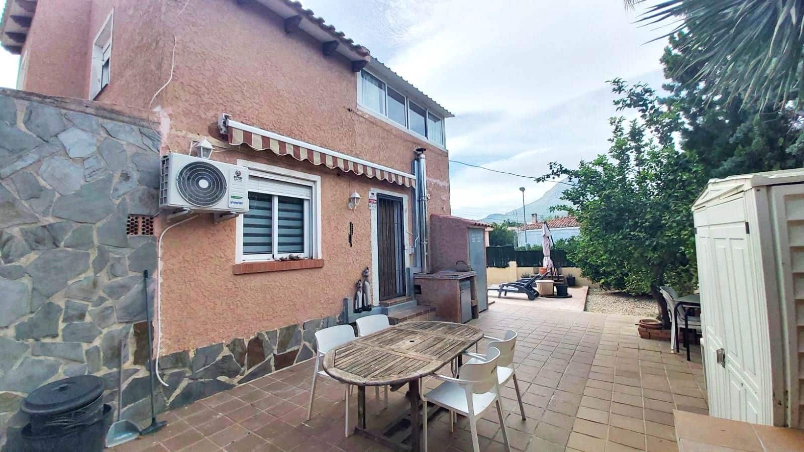 4 bedroom Villa for sale in La Nucia with pool garage - € 349,000 (Ref: 8546698)