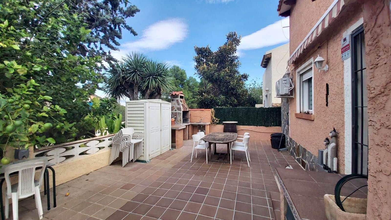 4 bedroom Villa for sale in La Nucia with pool garage - € 349,000 (Ref: 8546698)