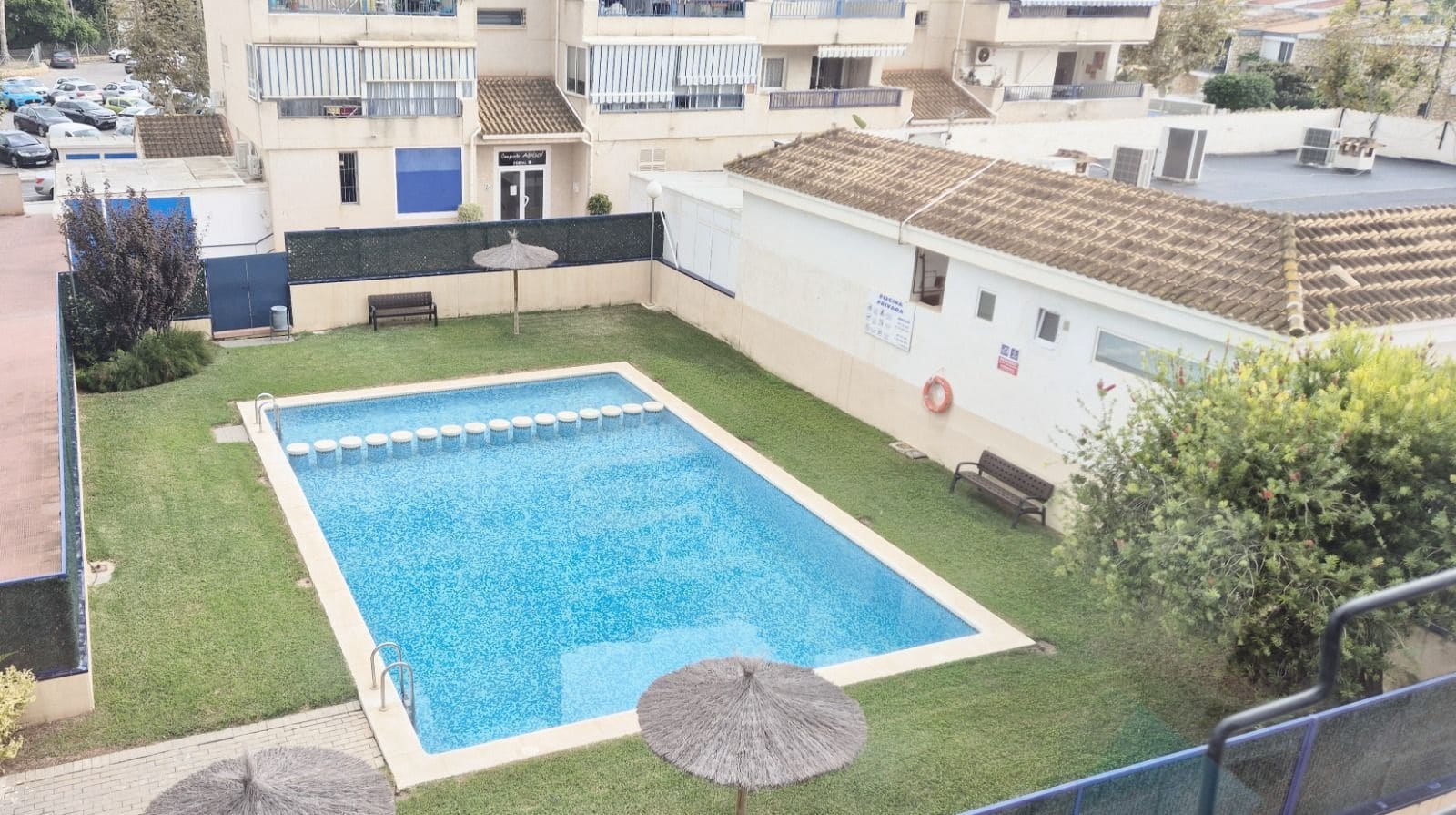 3 makuuhuone Huoneisto myytävänä paikassa Albir mukana uima-altaan 
autotalli - 275 000 € (Ref: 8640739)