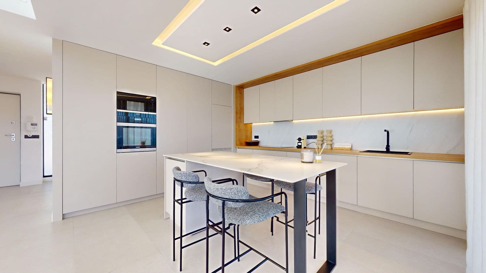 3 bedroom Villa for sale in Polop with pool garage - € 740,000 (Ref: 8703648)