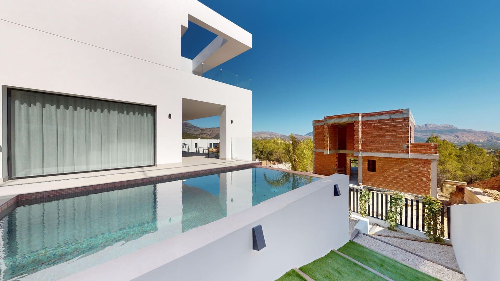 3 bedroom Villa for sale in Polop with pool garage - € 740,000 (Ref: 8703648)