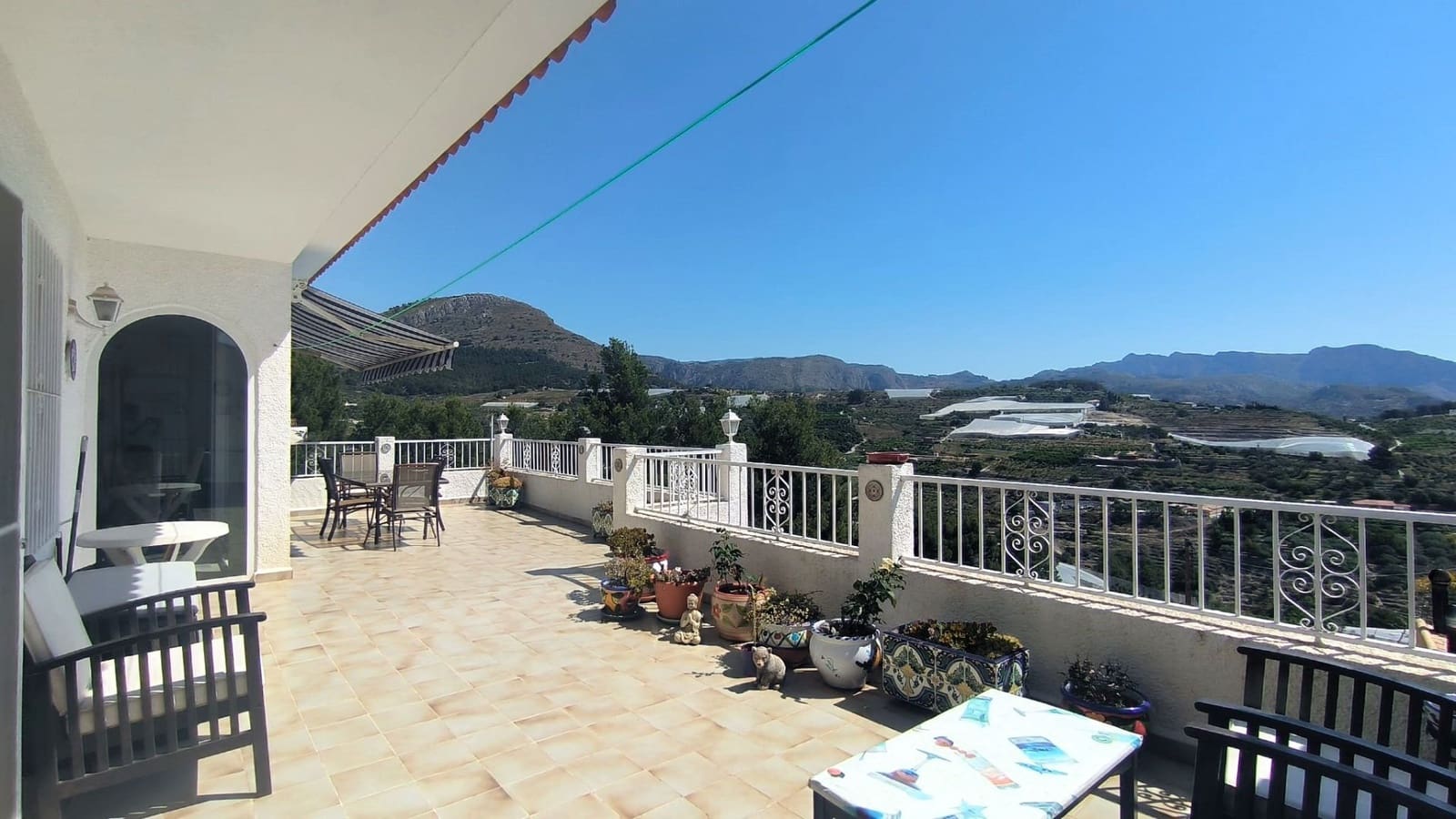 3 bedroom Villa for sale in Callosa d'En Sarria with pool garage - € 359,000 (Ref: 9022843)