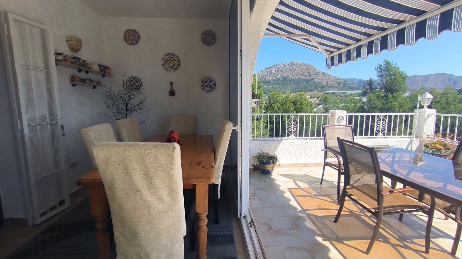 3 bedroom Villa for sale in Callosa d'En Sarria with pool garage - € 359,000 (Ref: 9022843)