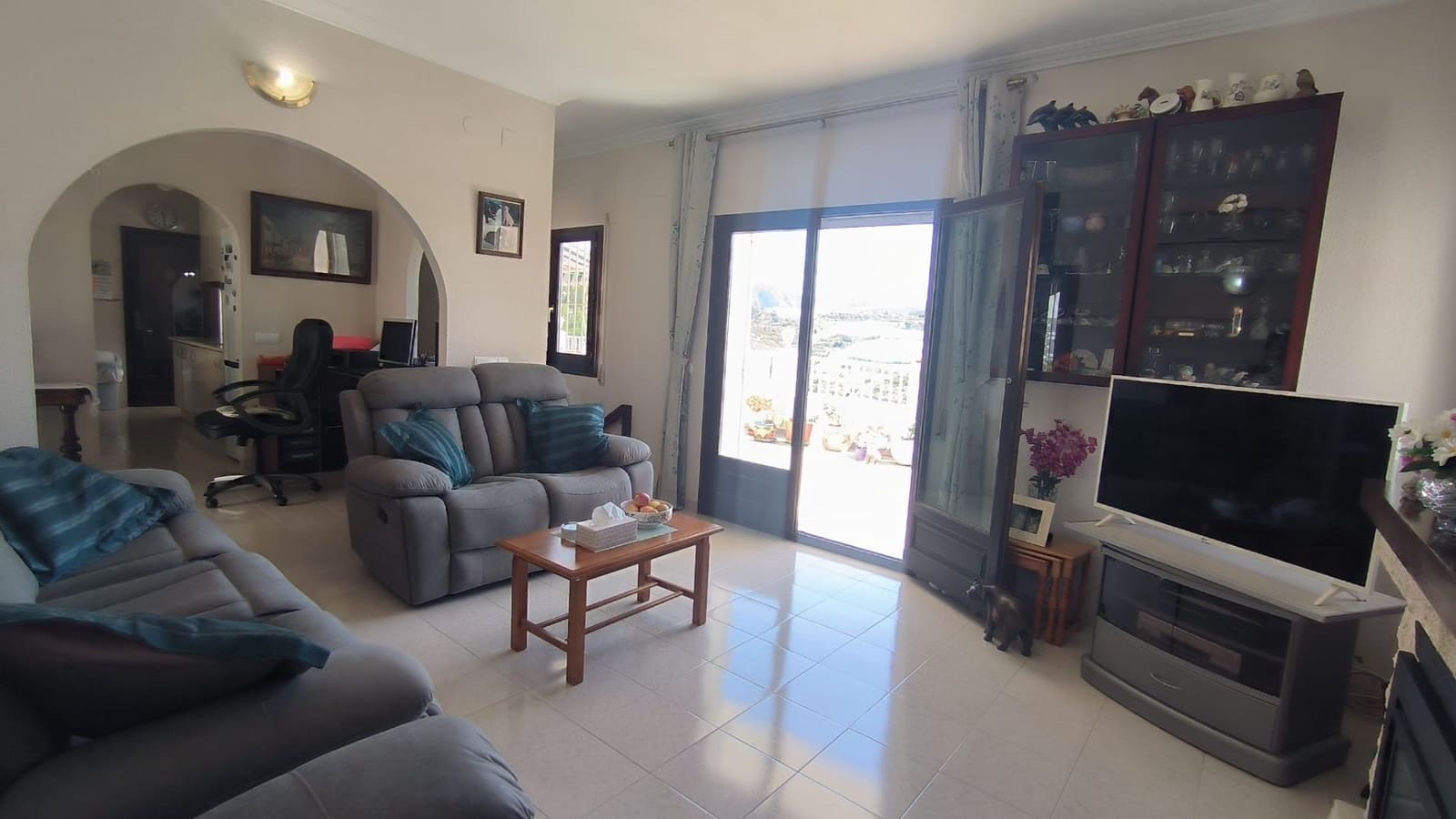 3 bedroom Villa for sale in Callosa d'En Sarria with pool garage - € 359,000 (Ref: 9022843)