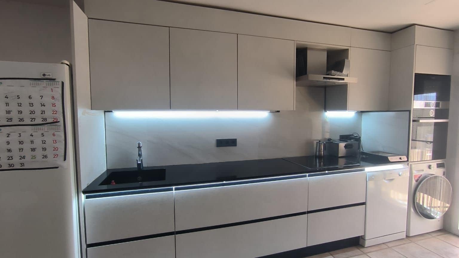 4 bedroom Villa for sale in Alfaz del Pi / L'Alfas del Pi - € 360,000 (Ref: 9097852)