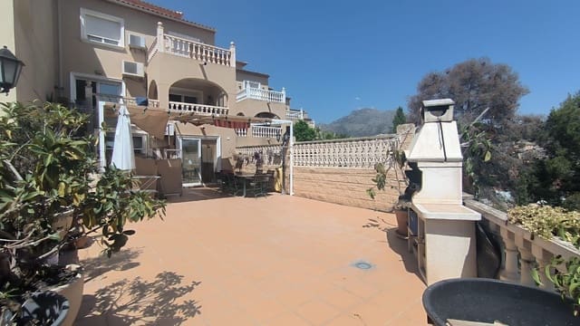 Chalet de 4 habitaciones en Alfaz del Pi / L'Alfàs del Pi en venta - 360.000 € (Ref: 9097852)