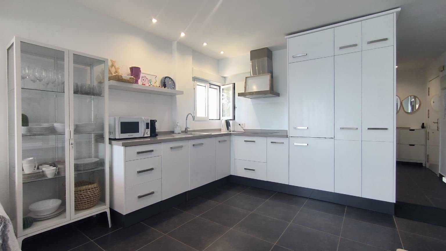 2 bedroom Apartment for sale in Altea with garage - € 365,000 (Ref: 9106243)