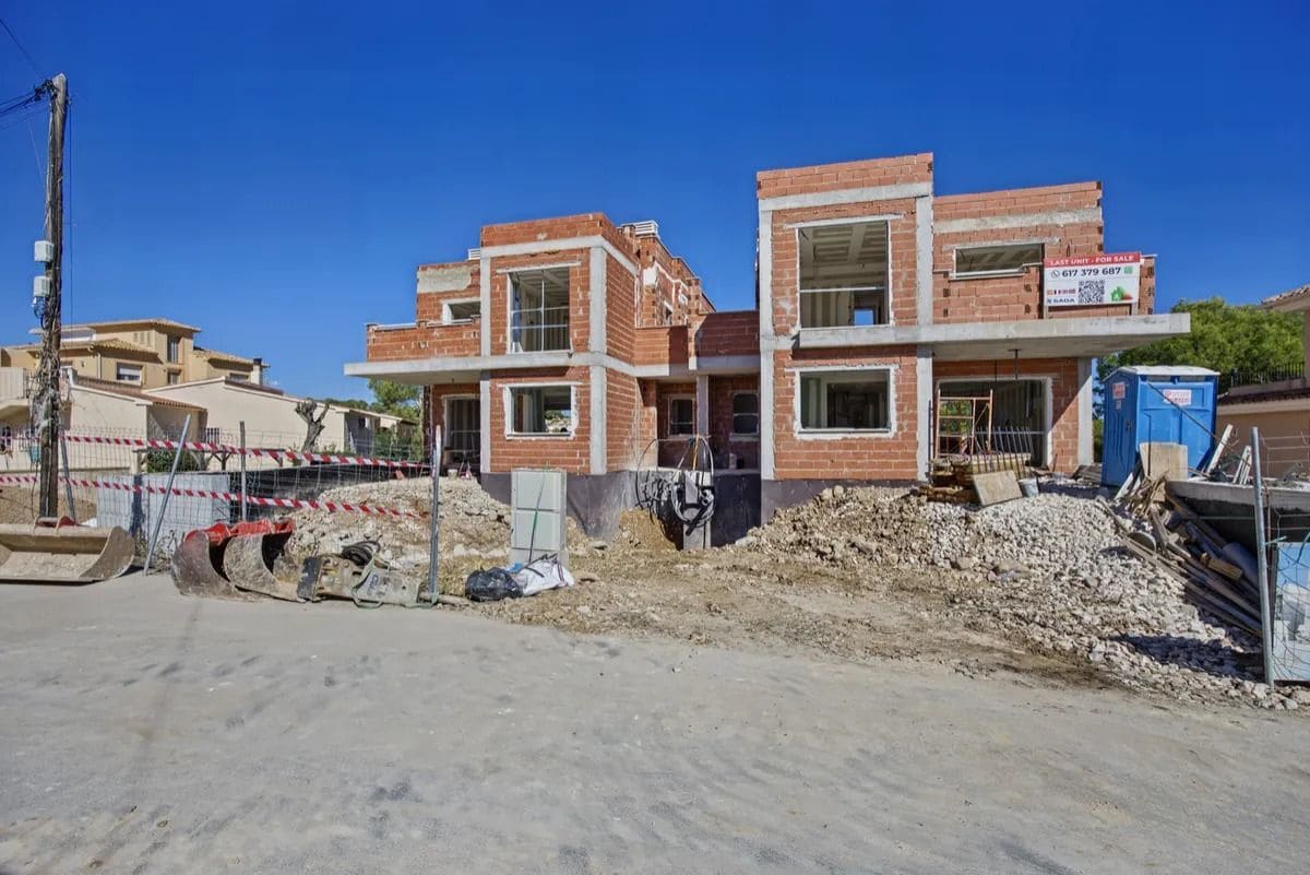 3 quarto Moradia para venda em Alfaz del Pi / L'Alfas del Pi com piscina garagem - 820 000 € (Ref: 9111825)