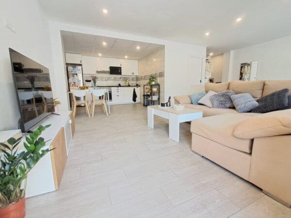 Chalet de 5 habitaciones en La Nucia en venta con piscina garaje - 440.000 € (Ref: 9159240)