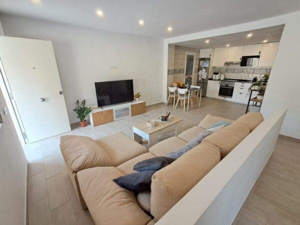 Chalet de 5 habitaciones en La Nucia en venta con piscina garaje - 440.000 € (Ref: 9159240)