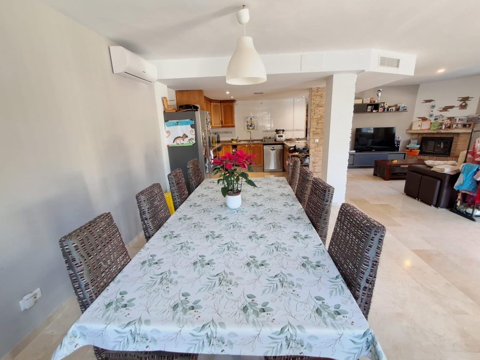 Chalet de 5 habitaciones en La Nucia en venta con piscina garaje - 440.000 € (Ref: 9159240)