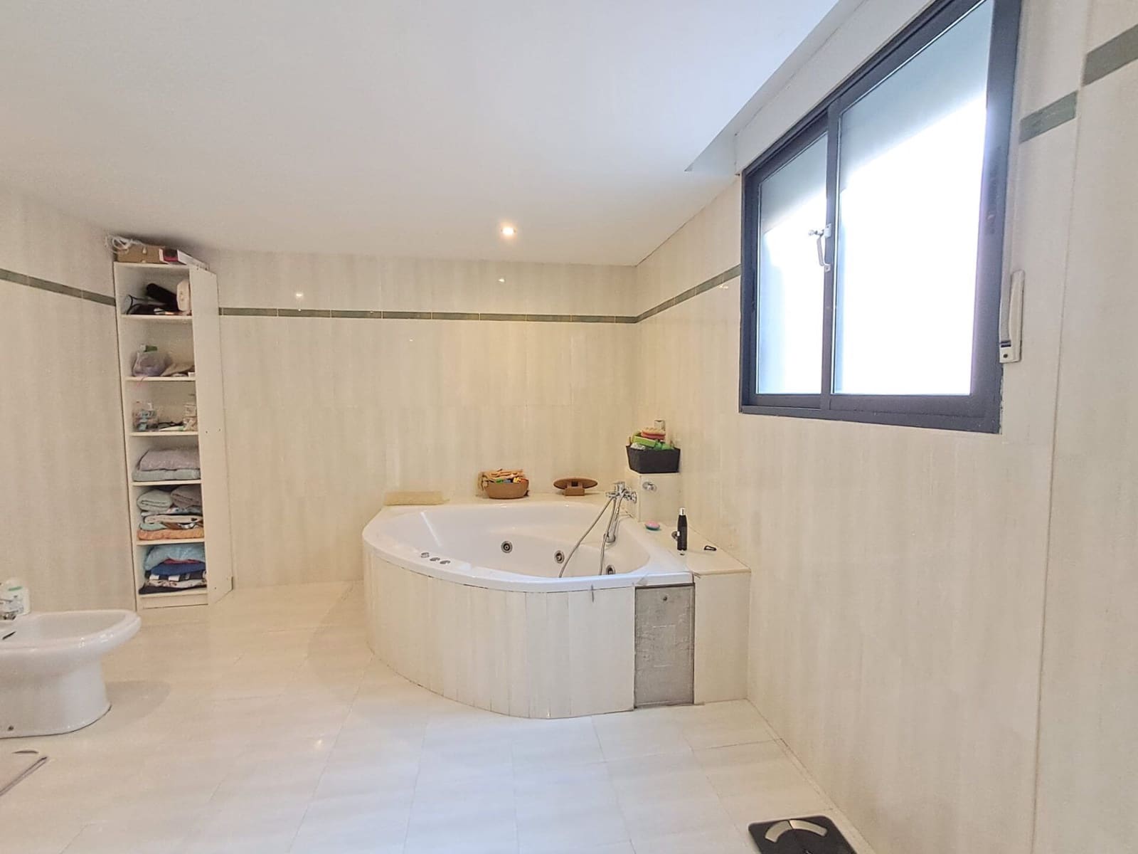 Chalet de 5 habitaciones en La Nucia en venta con piscina garaje - 440.000 € (Ref: 9159240)