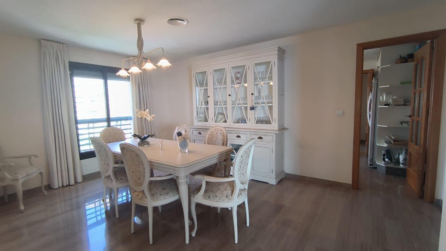 Apartamento de 3 habitaciones en Benidorm en venta con piscina garaje - 995.000 € (Ref: 9165476)