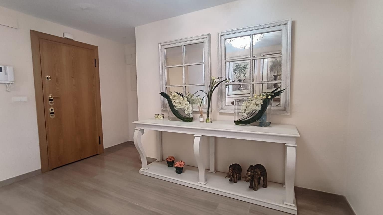 Apartamento de 3 habitaciones en Benidorm en venta con piscina garaje - 995.000 € (Ref: 9165476)