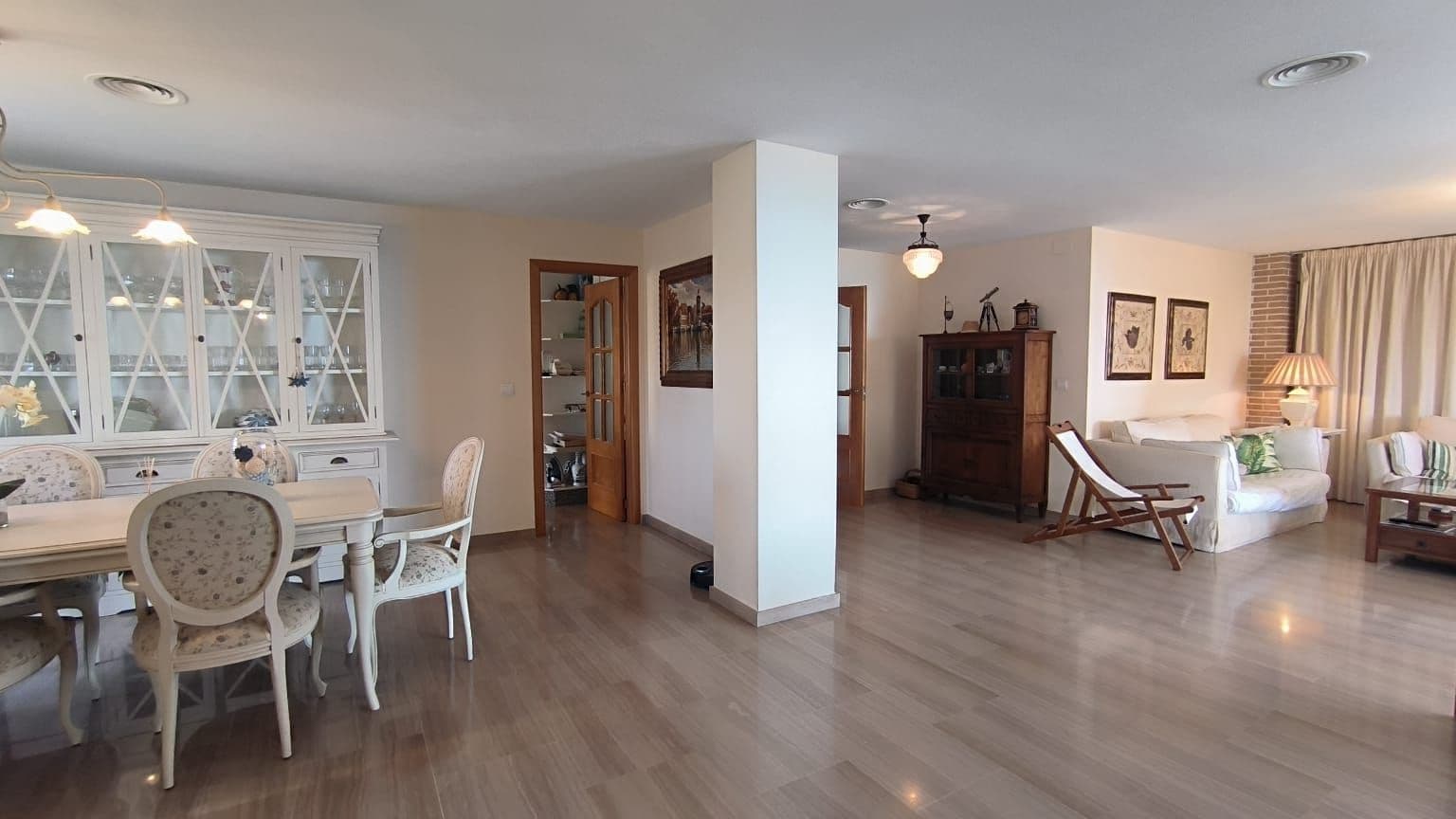 Apartamento de 3 habitaciones en Benidorm en venta con piscina garaje - 995.000 € (Ref: 9165476)