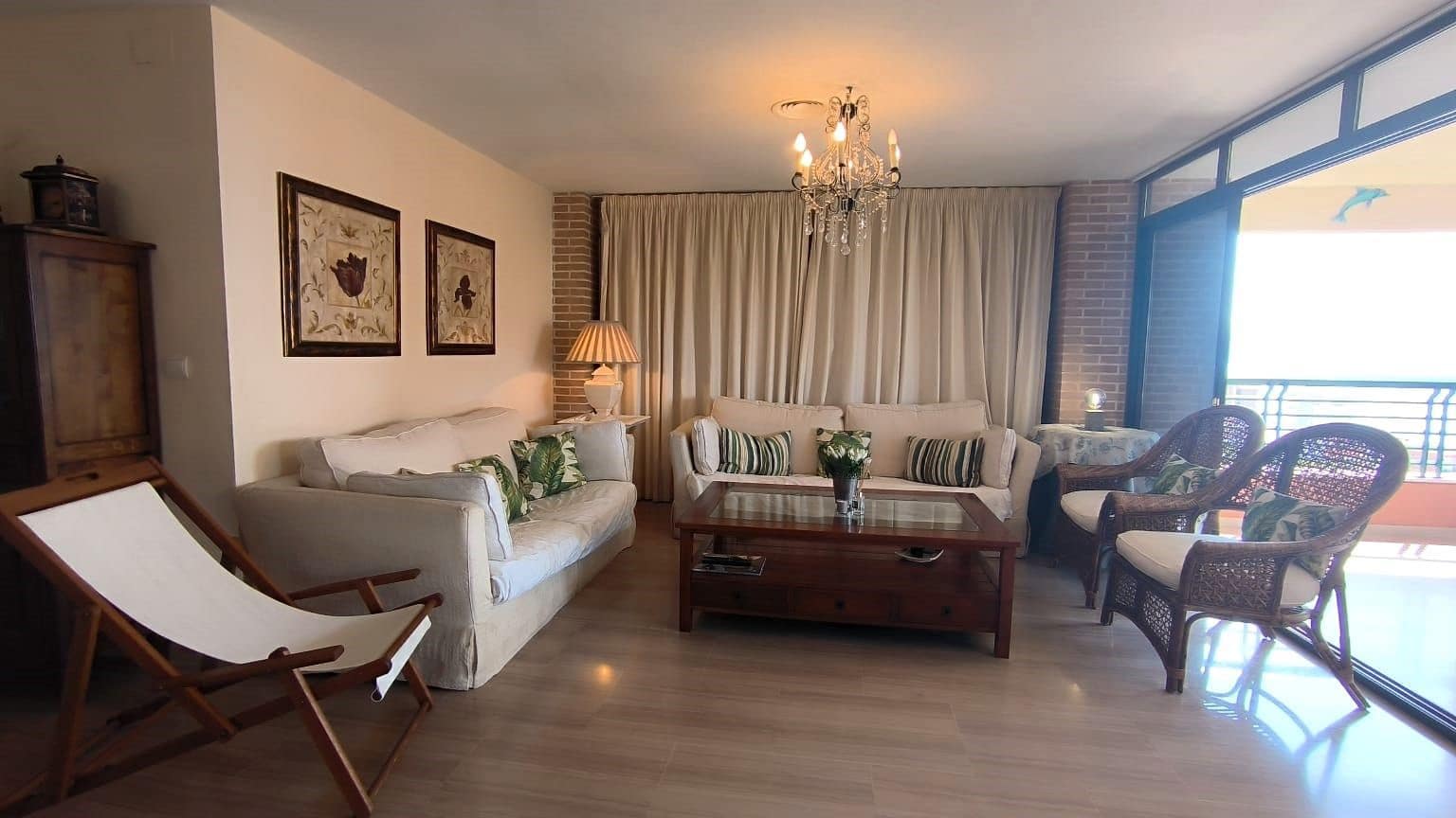 Apartamento de 3 habitaciones en Benidorm en venta con piscina garaje - 995.000 € (Ref: 9165476)