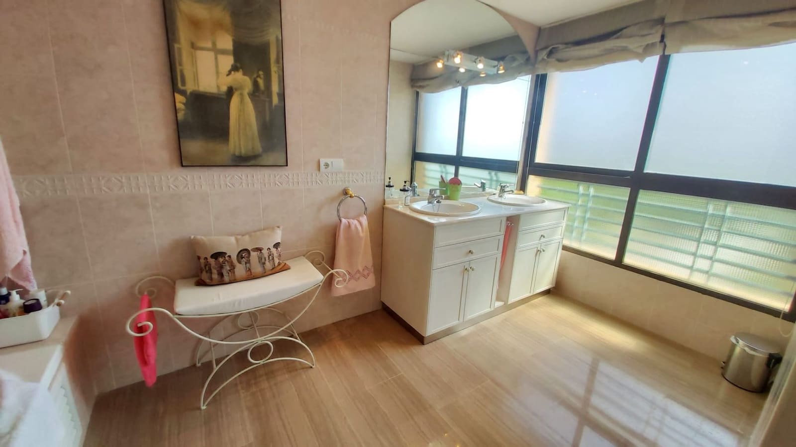 Apartamento de 3 habitaciones en Benidorm en venta con piscina garaje - 995.000 € (Ref: 9165476)