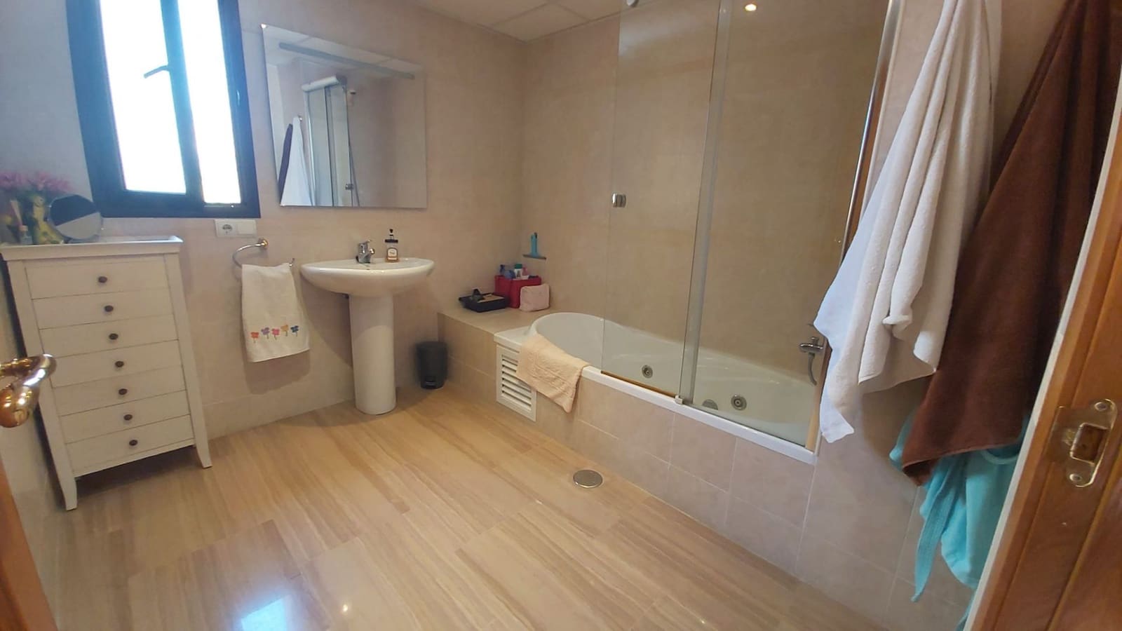 Apartamento de 3 habitaciones en Benidorm en venta con piscina garaje - 995.000 € (Ref: 9165476)
