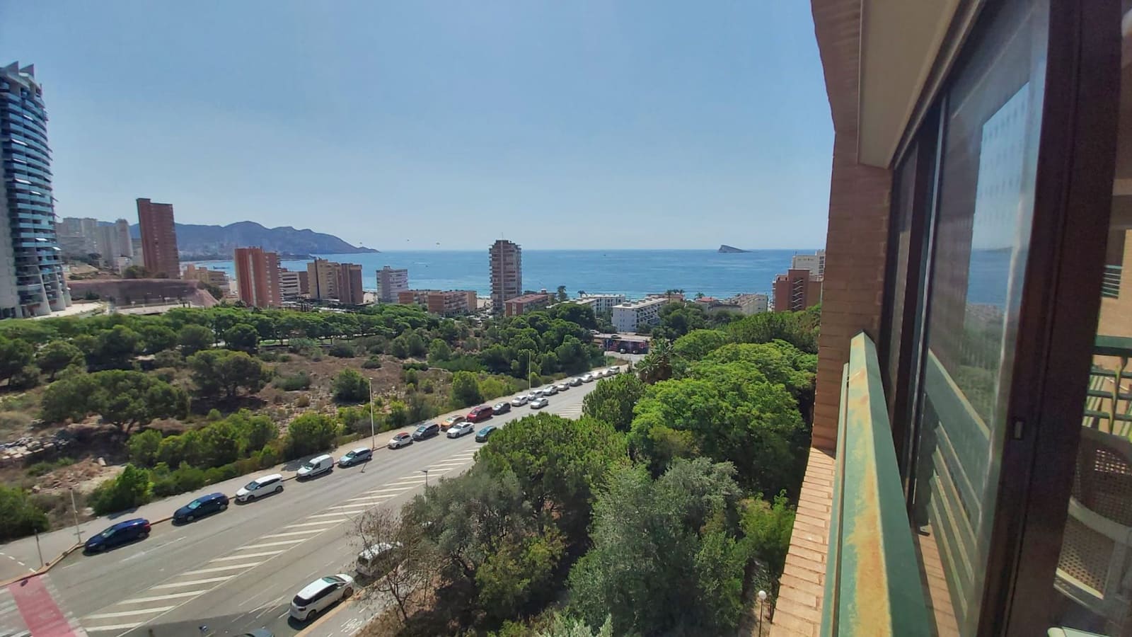 Apartamento de 3 habitaciones en Benidorm en venta con piscina garaje - 995.000 € (Ref: 9165476)