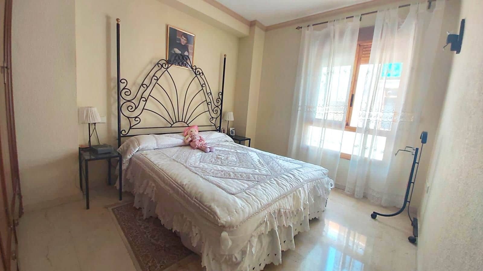 Chalet de 4 habitaciones en La Nucia en venta con garaje - 307.000 € (Ref: 9183249)