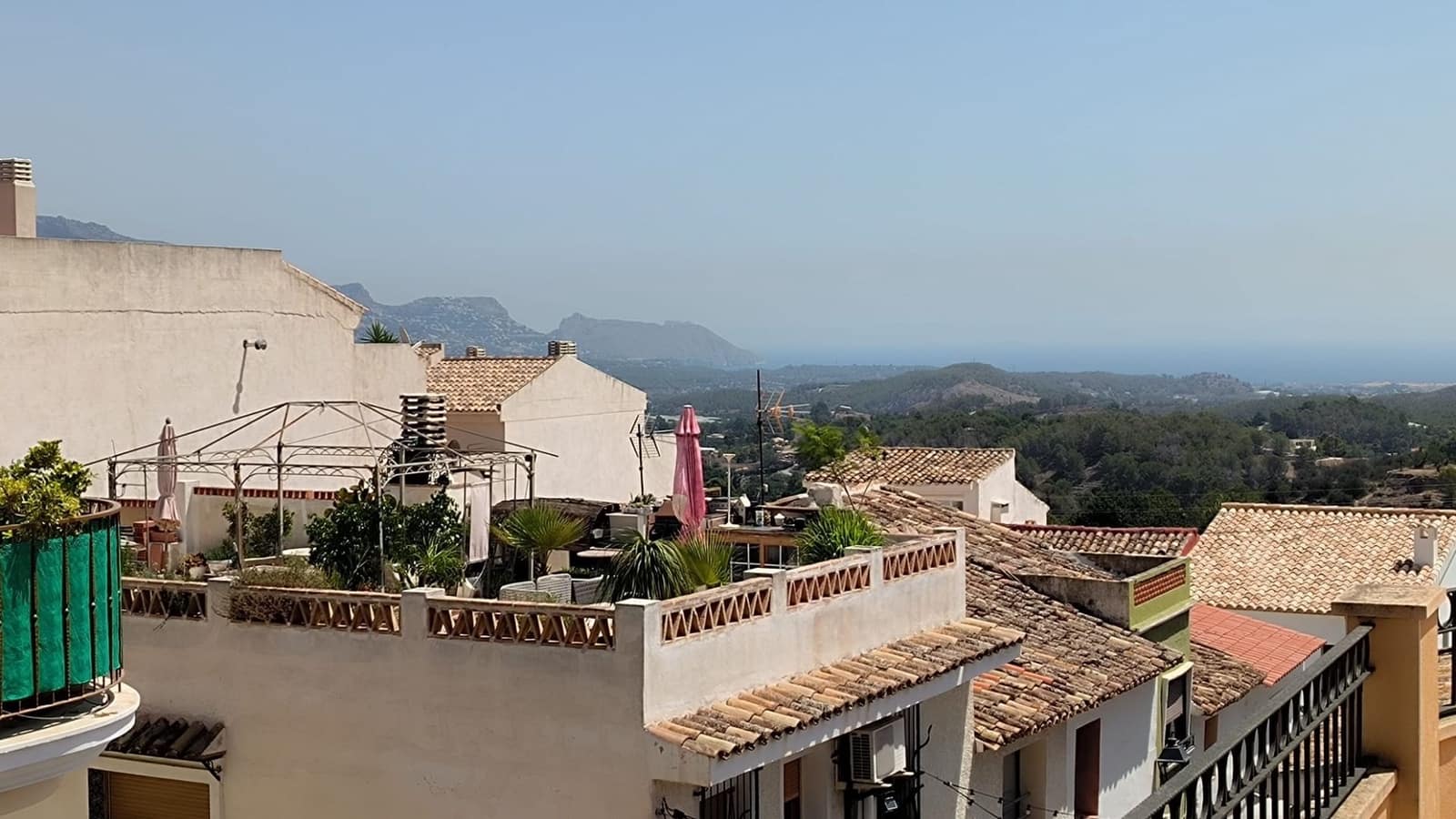 Chalet de 4 habitaciones en La Nucia en venta con garaje - 307.000 € (Ref: 9183249)