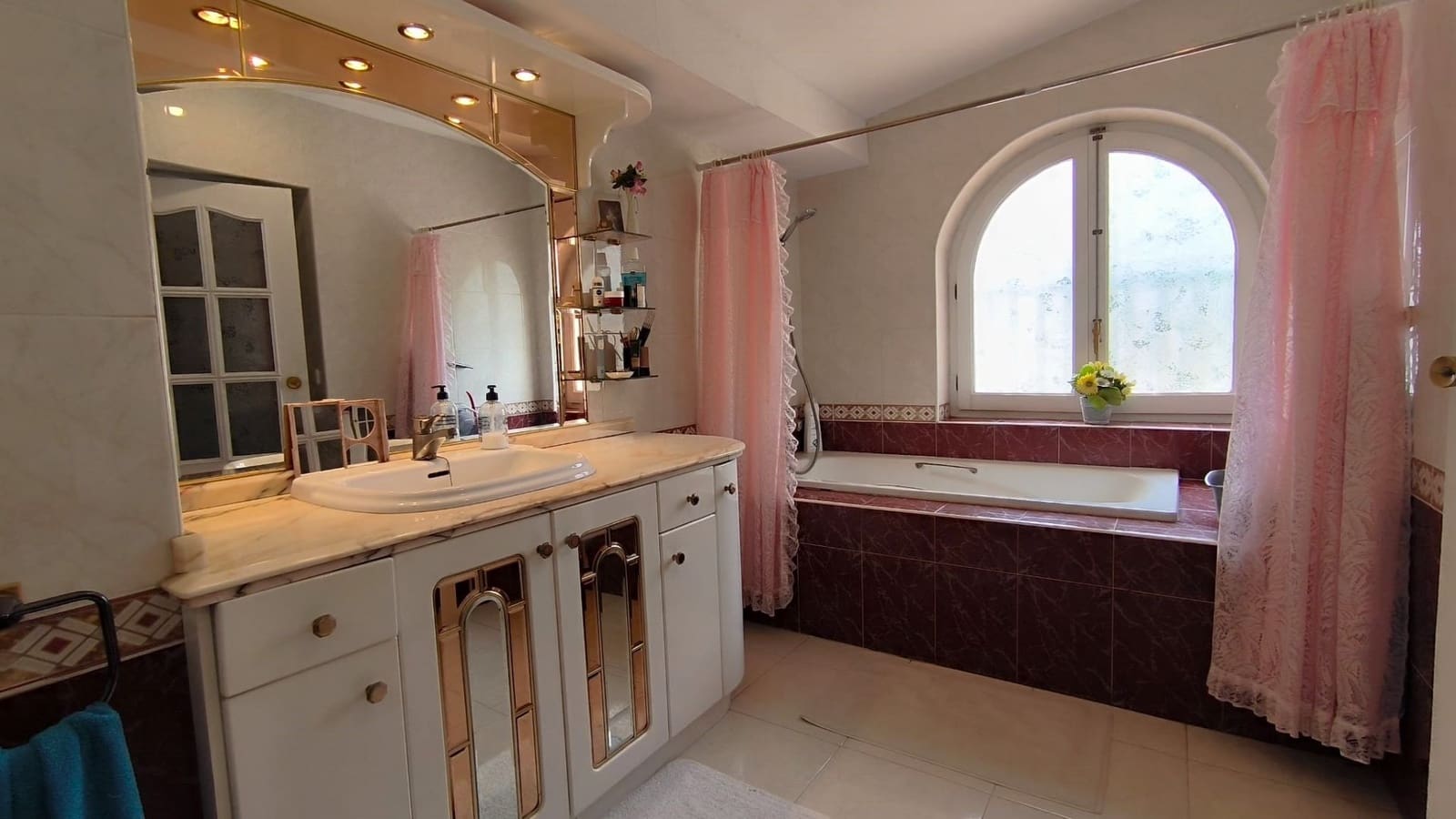 Chalet de 3 habitaciones en Alfaz del Pi / L'Alfàs del Pi en venta con garaje - 420.000 € (Ref: 9226172)