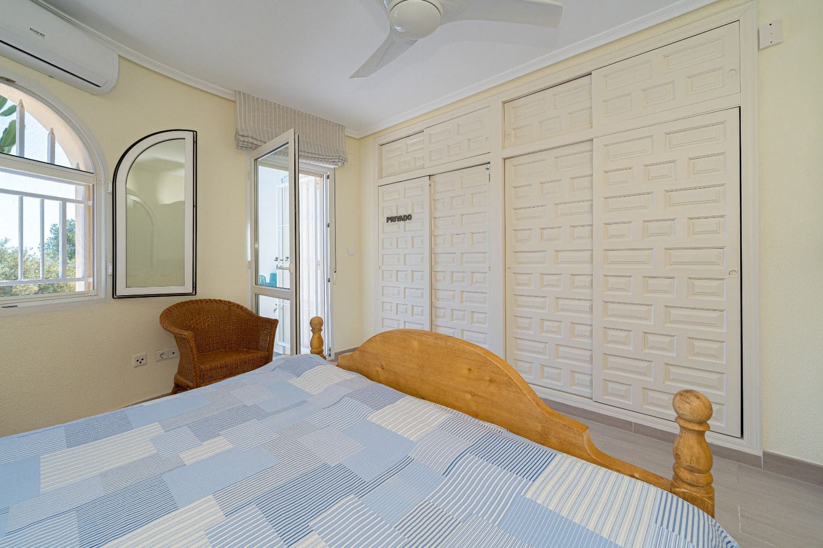 3 bedroom Villa for sale in La Nucia with pool - € 550,000 (Ref: 9263978)