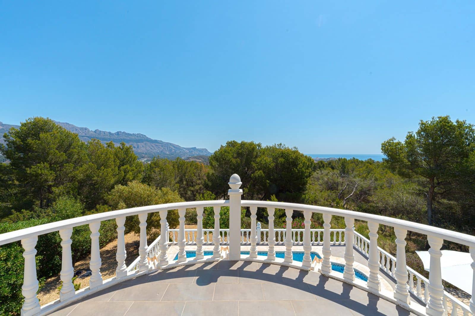 3 bedroom Villa for sale in La Nucia with pool - € 550,000 (Ref: 9263978)