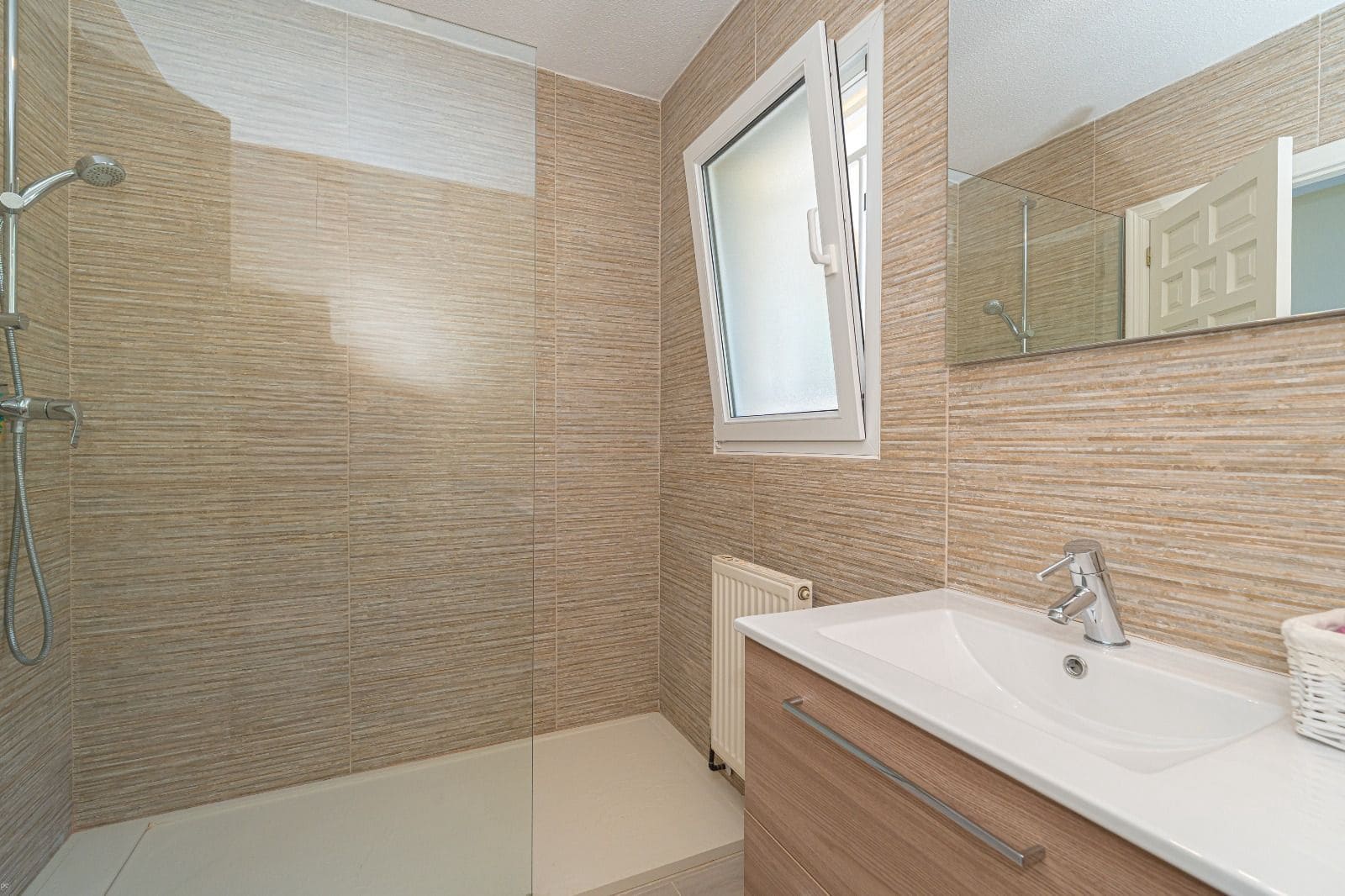 3 bedroom Villa for sale in La Nucia with pool - € 550,000 (Ref: 9263978)