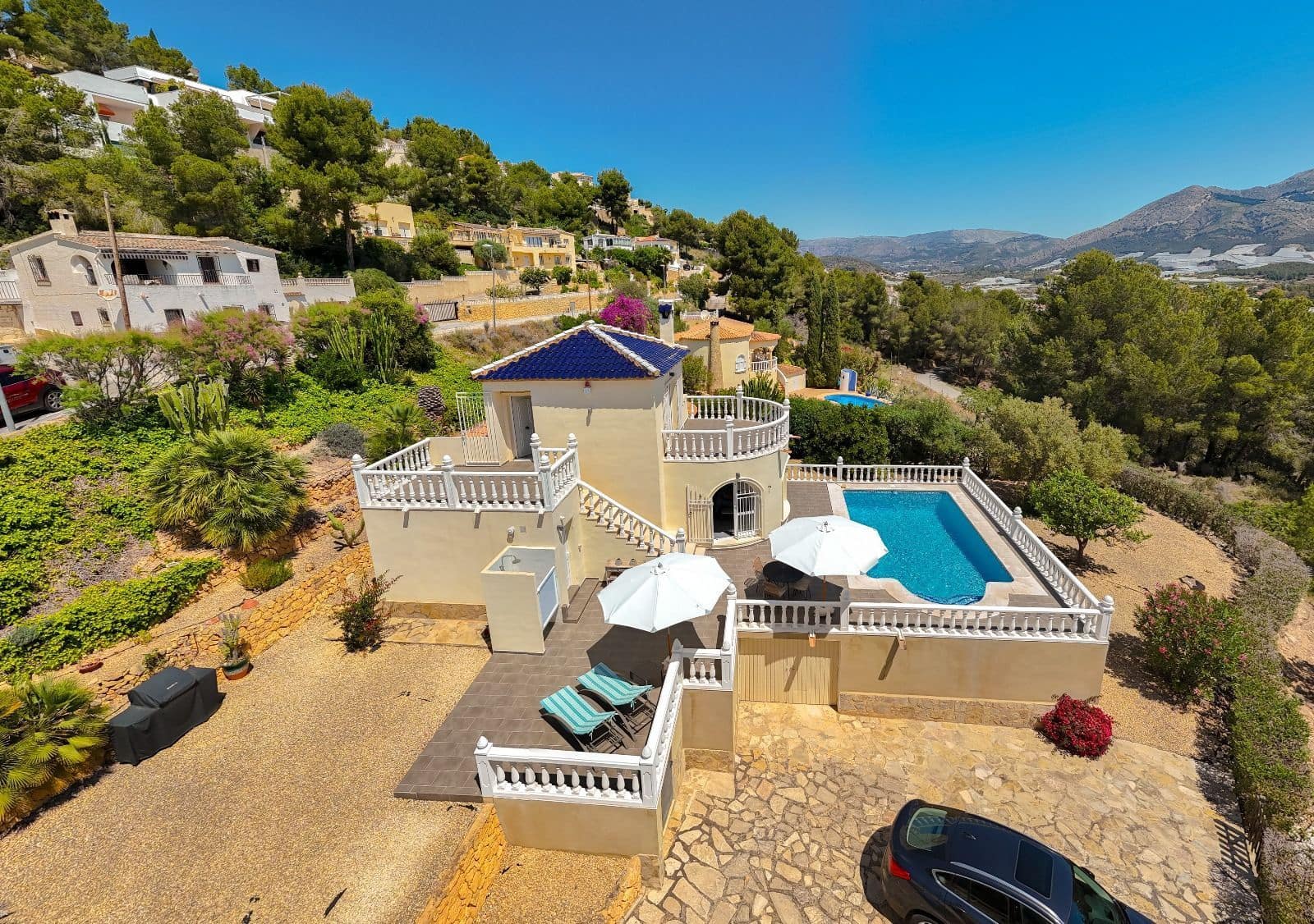 3 bedroom Villa for sale in La Nucia with pool - € 550,000 (Ref: 9263978)