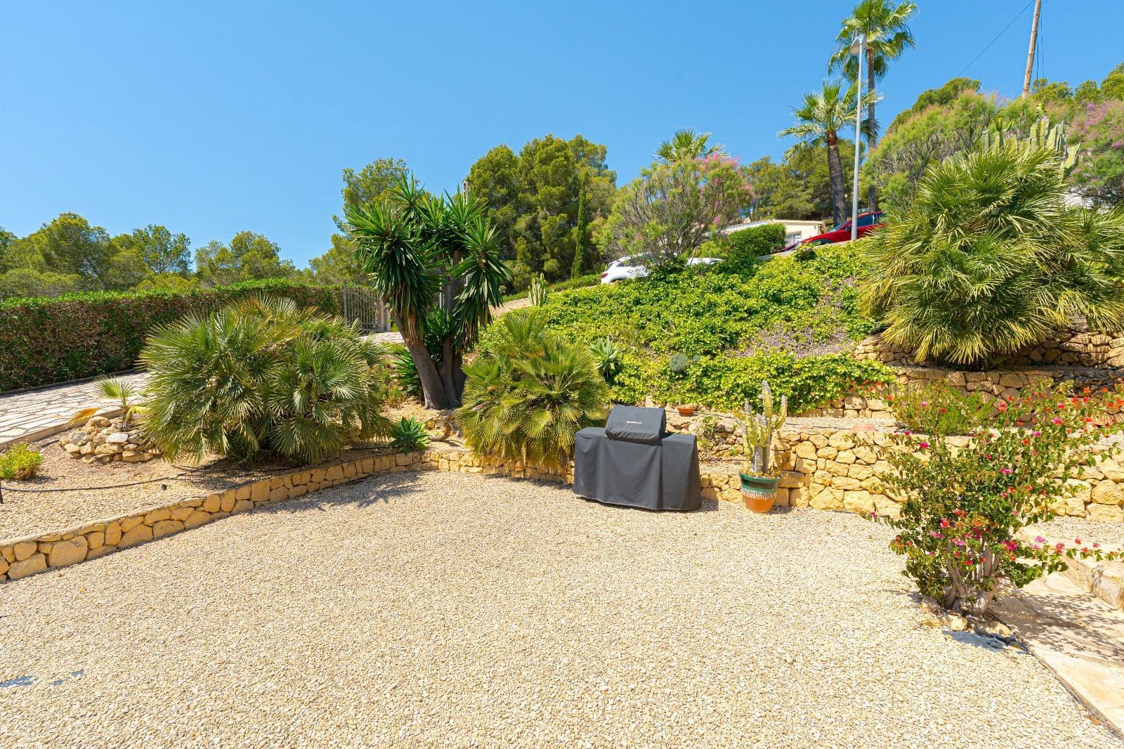 3 bedroom Villa for sale in La Nucia with pool - € 550,000 (Ref: 9263978)