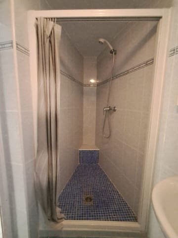 Chalet de 2 habitaciones en La Nucia en venta con piscina - 180.000 € (Ref: 9290942)