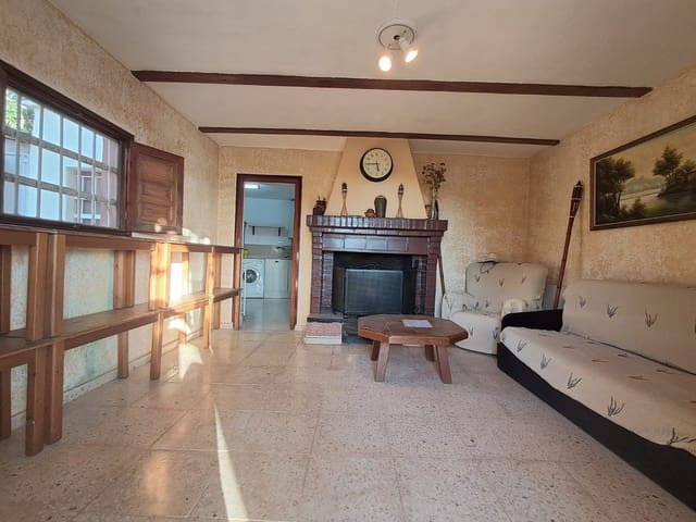 Chalet de 2 habitaciones en La Nucia en venta con piscina - 180.000 € (Ref: 9290942)