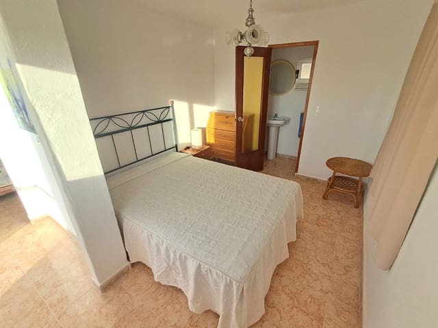 Chalet de 2 habitaciones en La Nucia en venta con piscina - 180.000 € (Ref: 9290942)