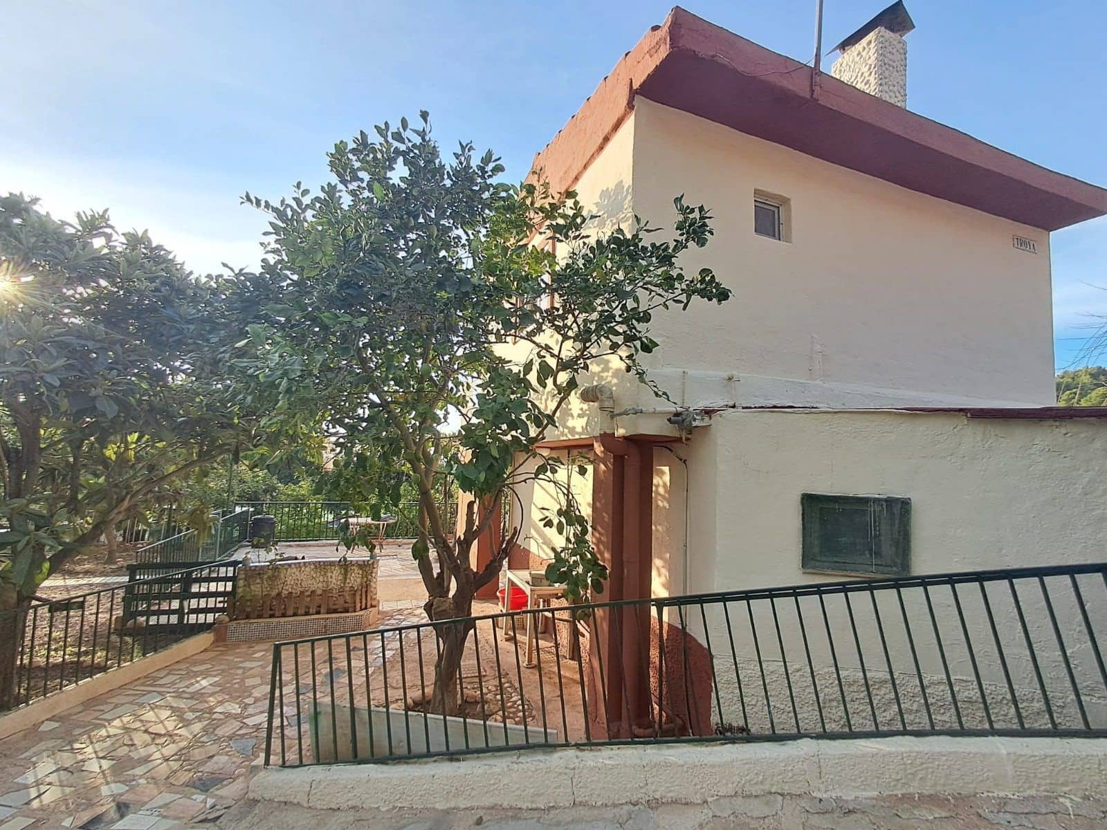 Chalet de 2 habitaciones en La Nucia en venta con piscina - 180.000 € (Ref: 9290942)