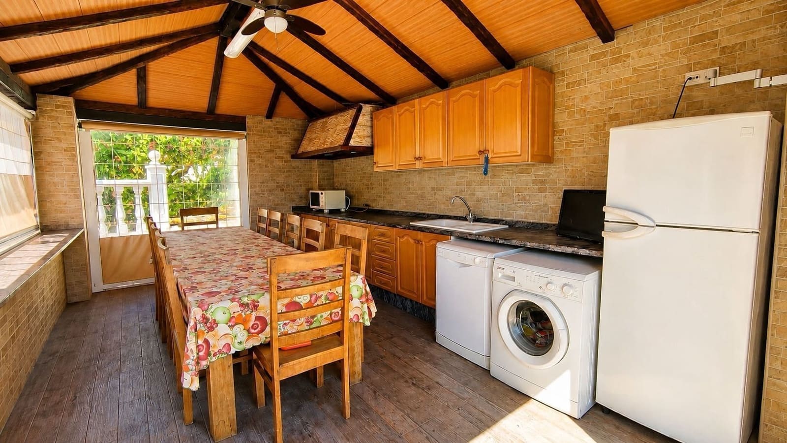 4 bedroom Villa for sale in Benidorm with pool garage - € 625,000 (Ref: 9334352)