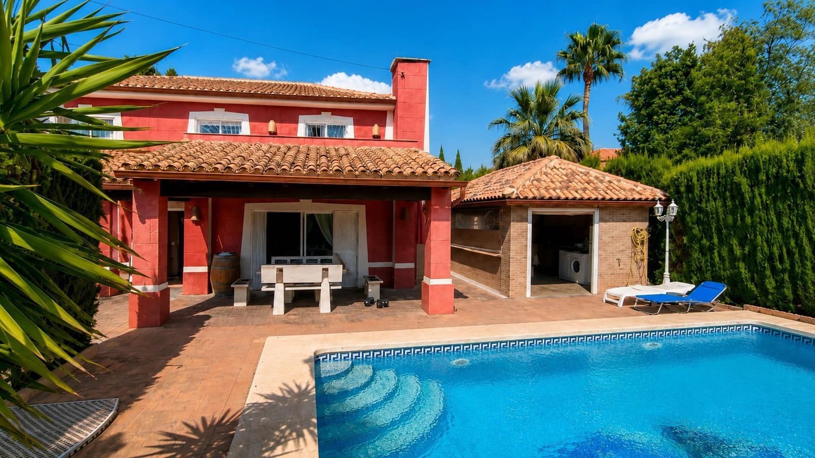 4 bedroom Villa for sale in Benidorm with pool garage - € 625,000 (Ref: 9334352)