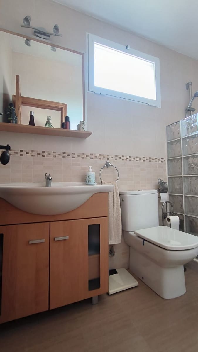 Chalet de 3 habitaciones en La Nucia en venta con piscina - 298.000 € (Ref: 9334353)