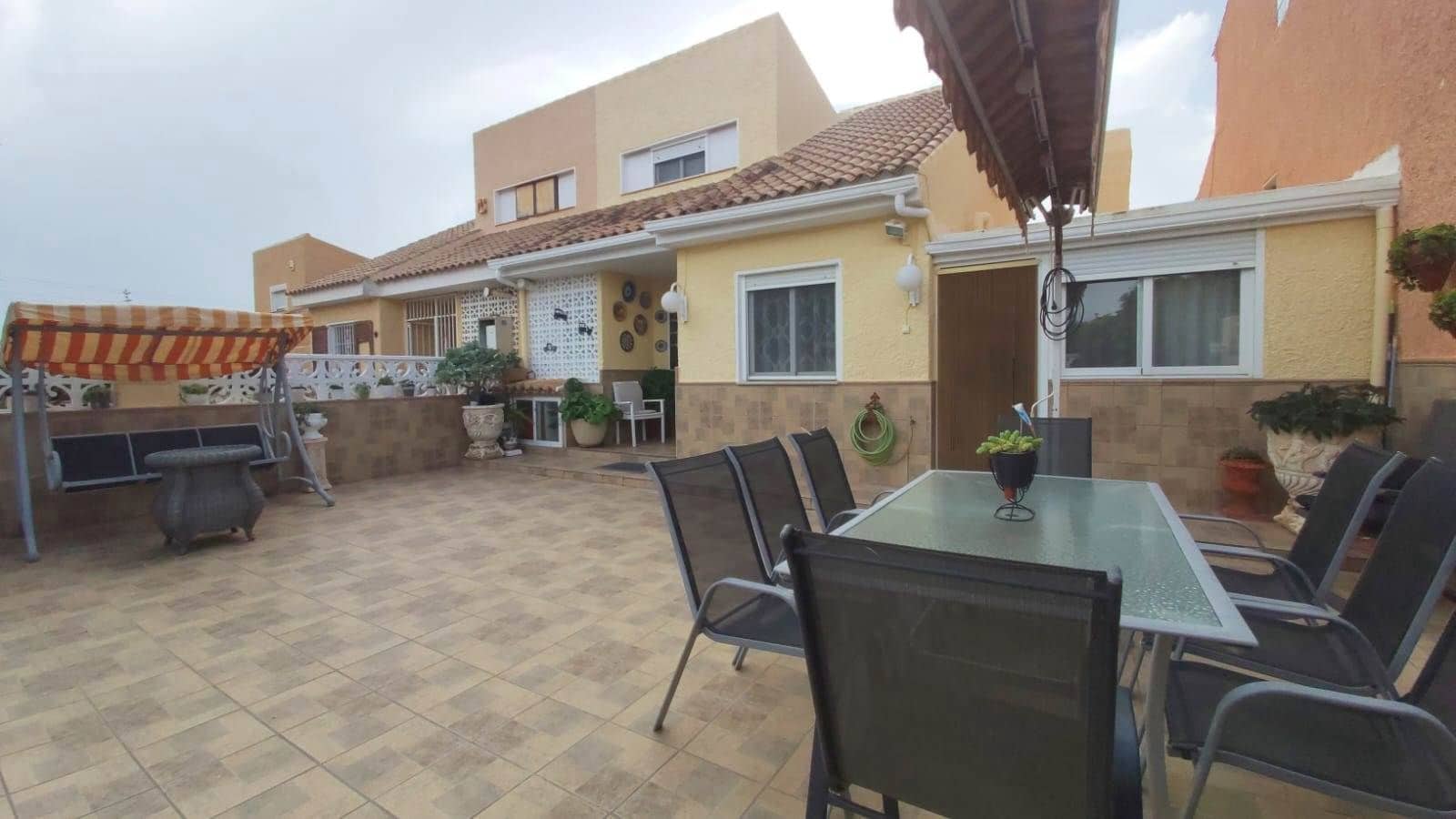 Chalet de 3 habitaciones en La Nucia en venta con piscina - 298.000 € (Ref: 9334353)