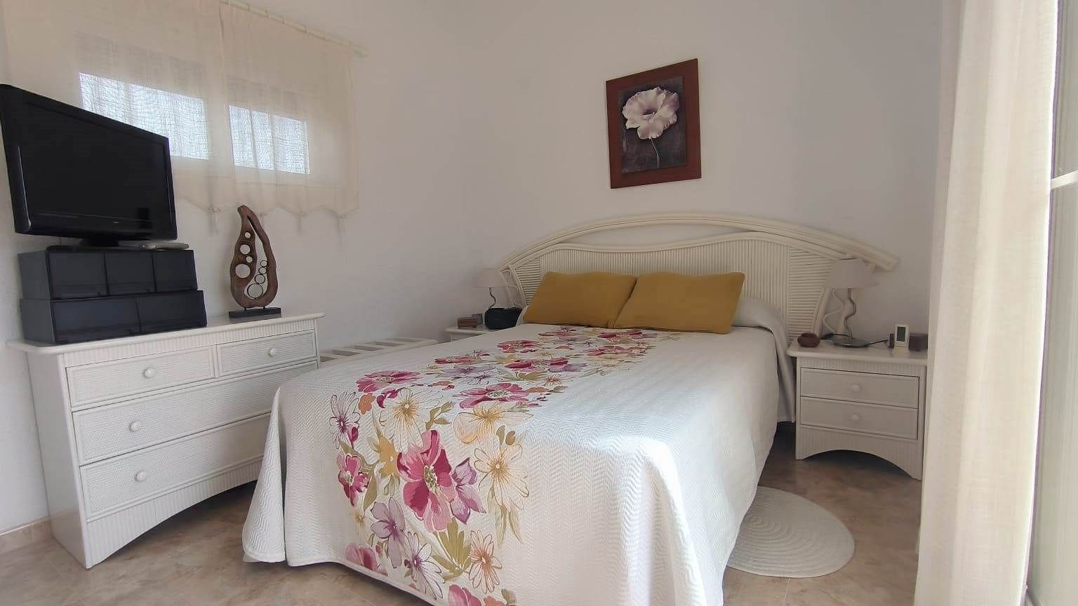 Chalet de 3 habitaciones en La Nucia en venta con piscina - 298.000 € (Ref: 9334353)