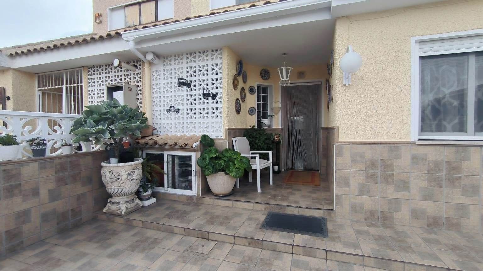 Chalet de 3 habitaciones en La Nucia en venta con piscina - 298.000 € (Ref: 9334353)
