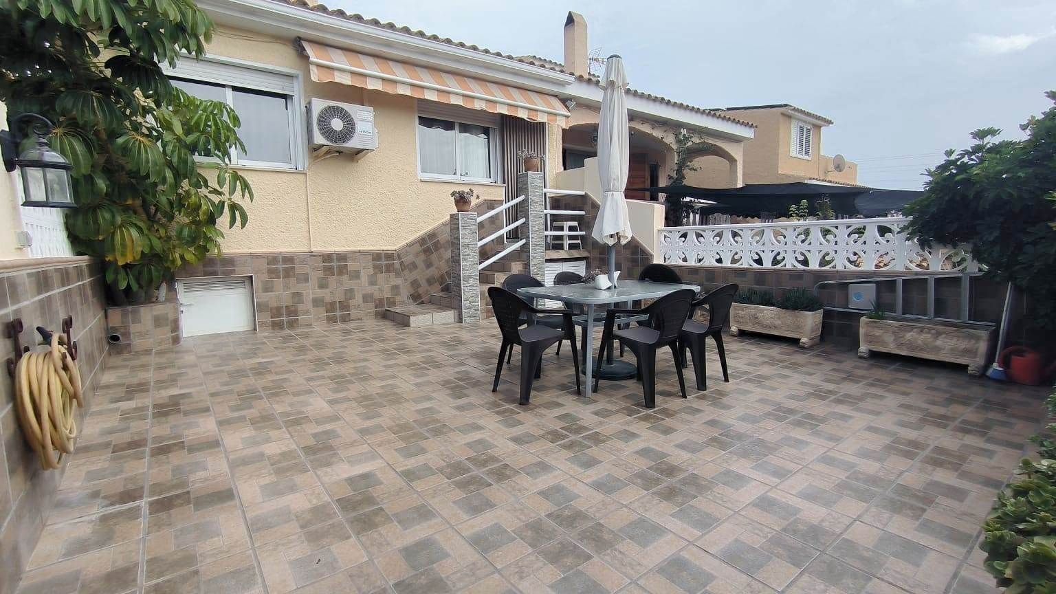 Chalet de 3 habitaciones en La Nucia en venta con piscina - 298.000 € (Ref: 9334353)