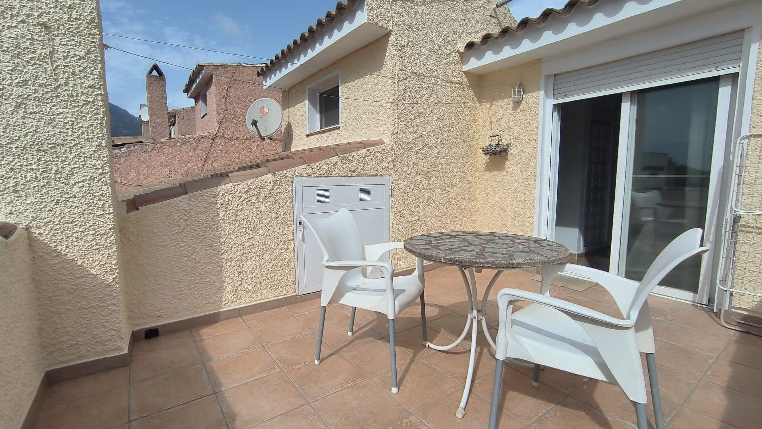 Chalet de 3 habitaciones en La Nucia en venta con piscina - 298.000 € (Ref: 9334353)