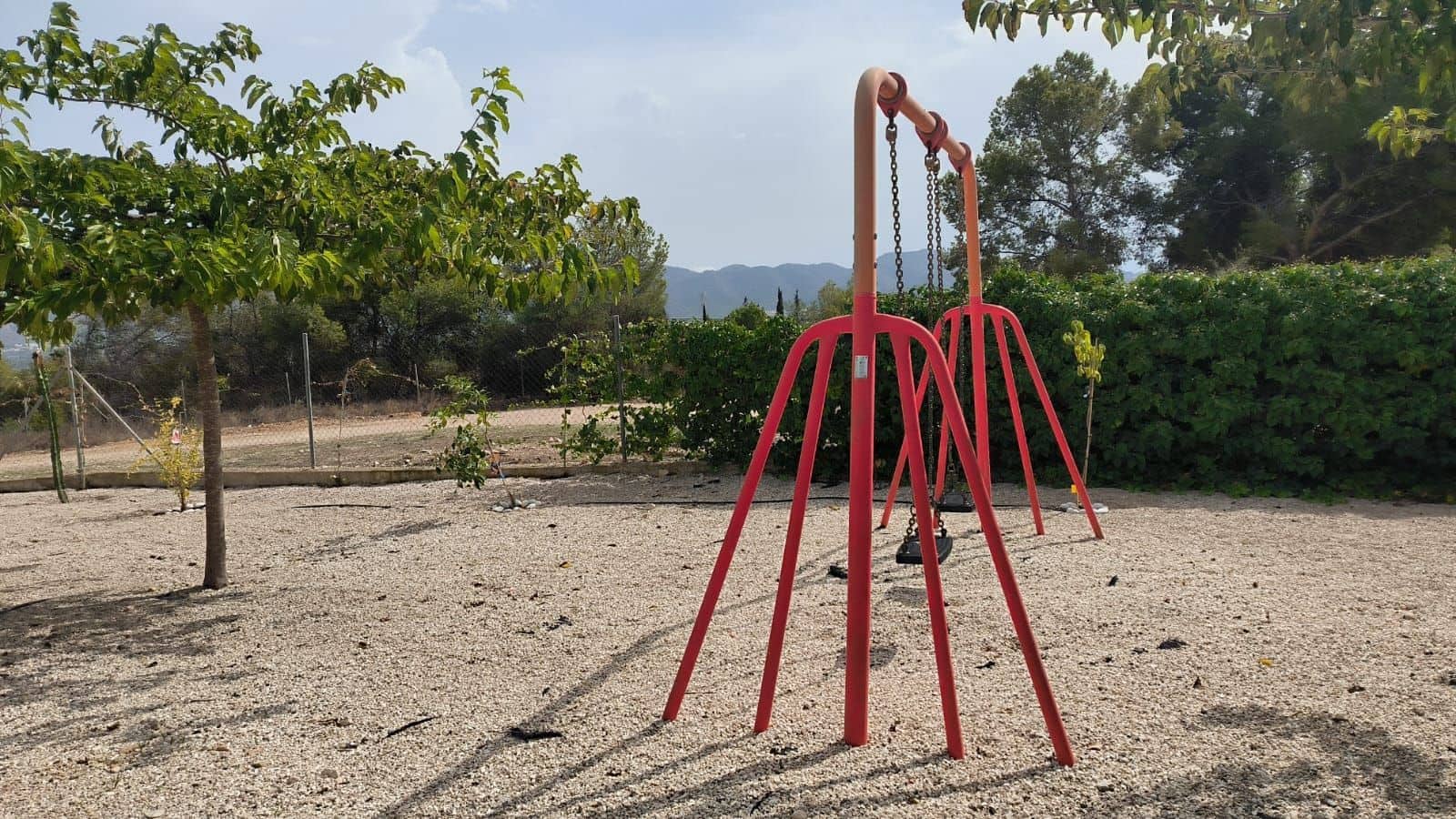 Chalet de 3 habitaciones en La Nucia en venta con piscina - 298.000 € (Ref: 9334353)